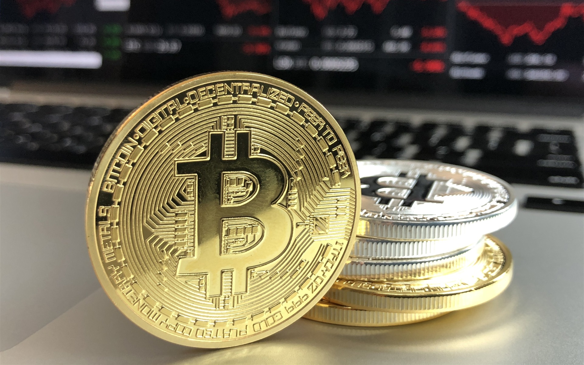 Bitcoin US$ 17.012 e o volume de negociação de 24 horas é de US$ 19 bilhões